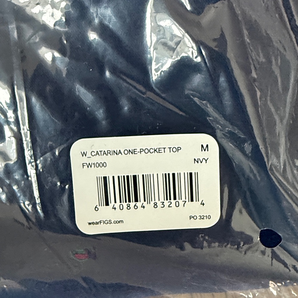Figs Women Catarina One Pocket Scrub Top - Picture 3 of 4